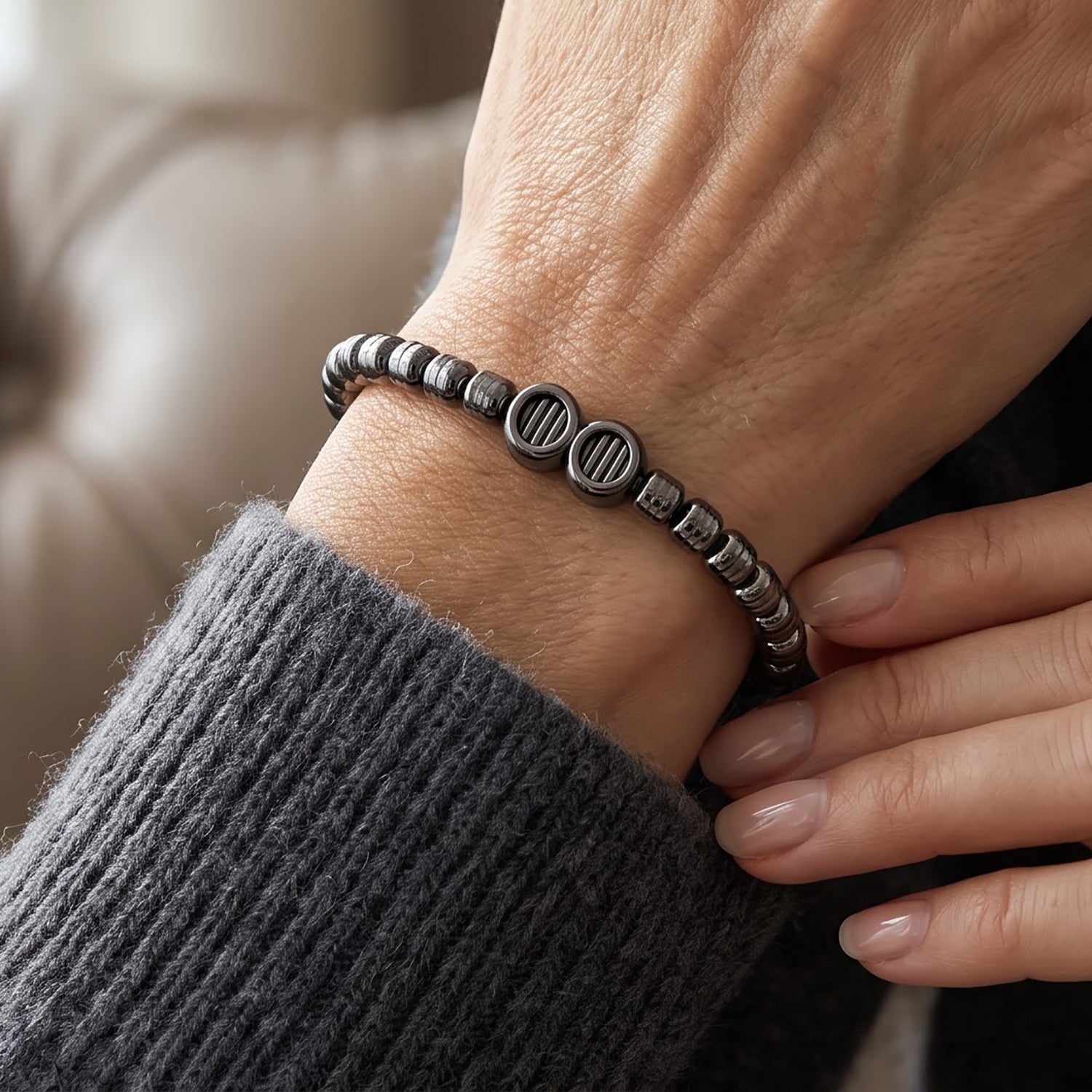 Stretchable Chain Bracelet (Size - 6.75) V32521729 1