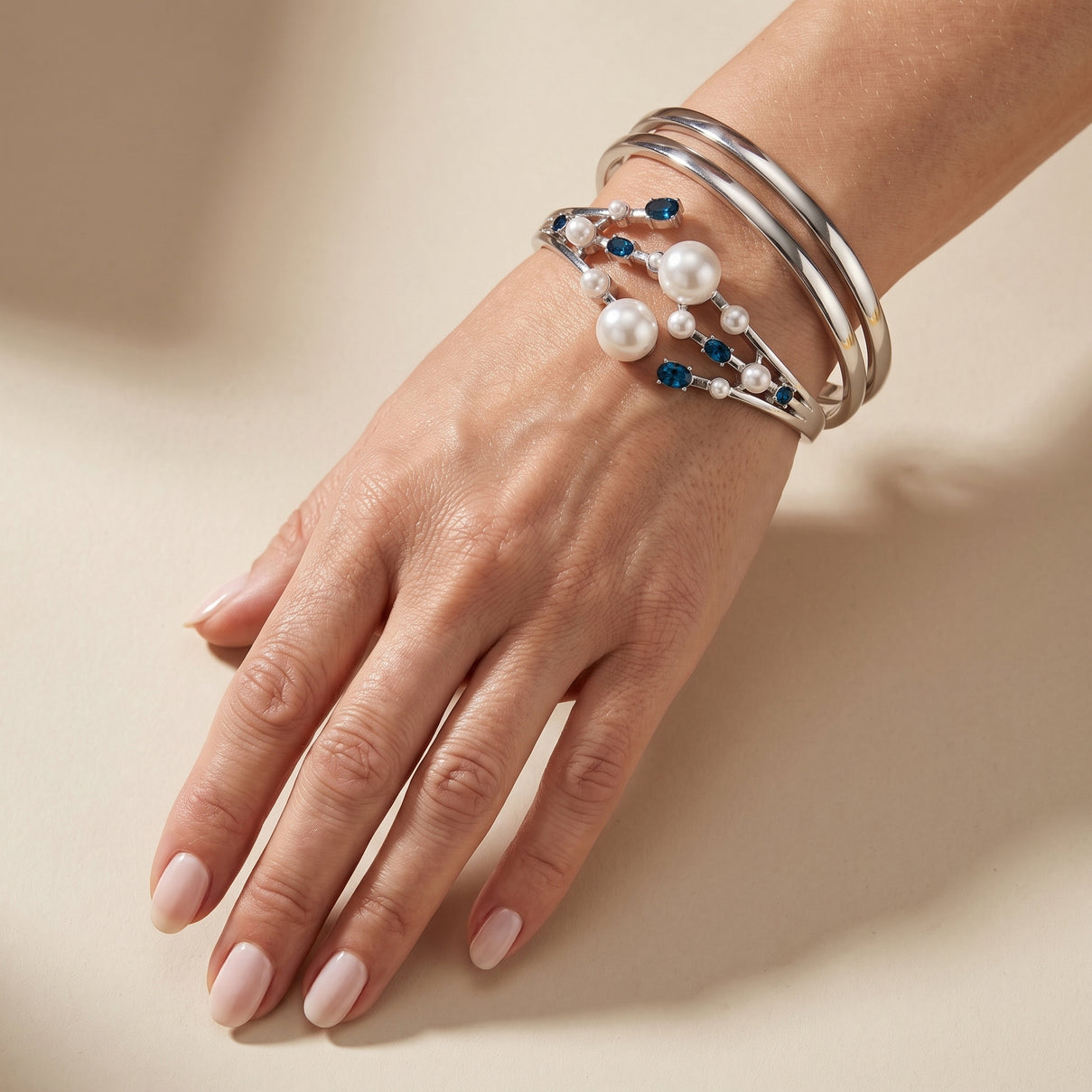 White Shell Pearl &amp; Crystal Bangle (Size - 7) 50.00 Ct. 8677118 3