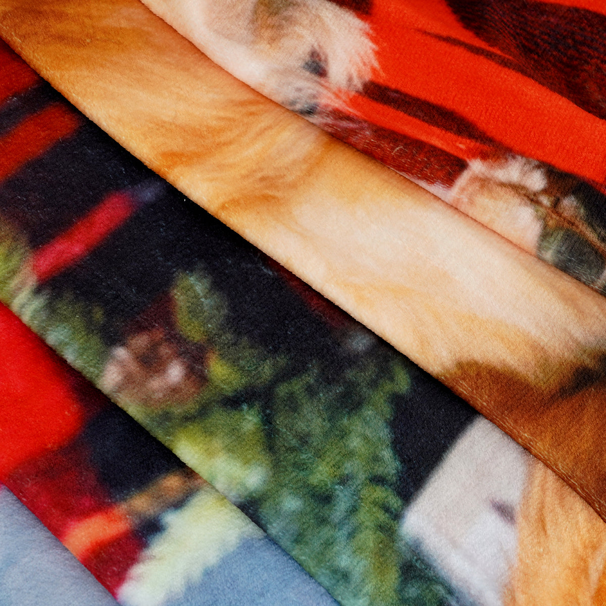 LIVMORE Playful Dog Digital Print Soft Flannel Fleece Throw Blanket (150 x 200cm, 230 GSM) - Red 8683652 2