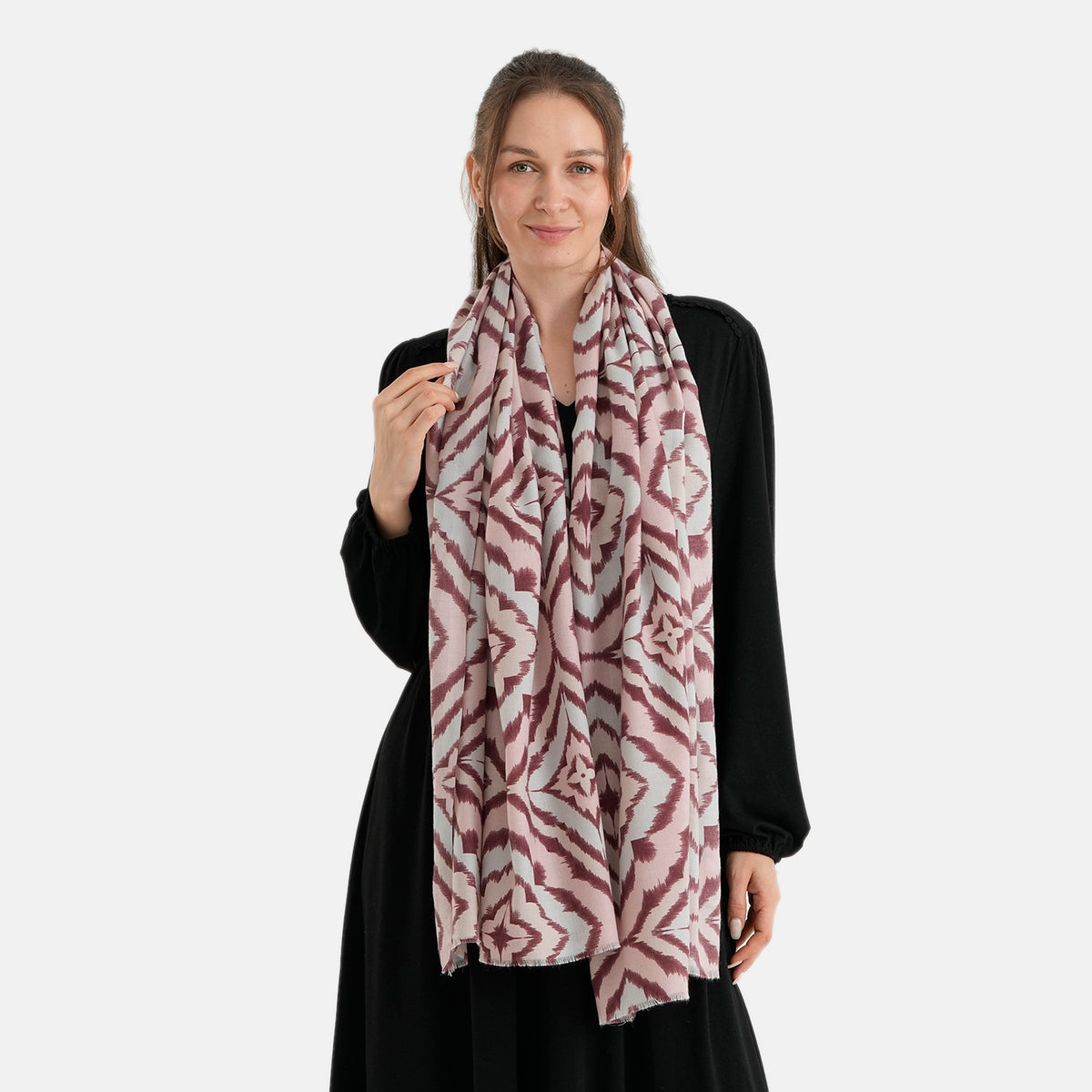 La Marey Geometric Diamond Striped Print Scarf (180 x 90 cm) - Wine Red &amp; Off White V32621940 2