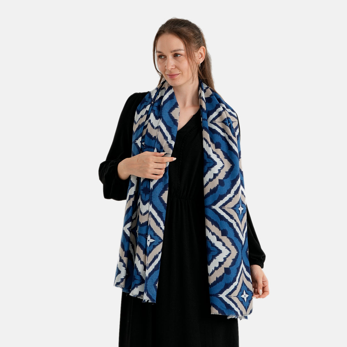 La Marey Geometric Printed Scarf (180 x 90 cm) - Royal Blue &amp; White V32621778 2