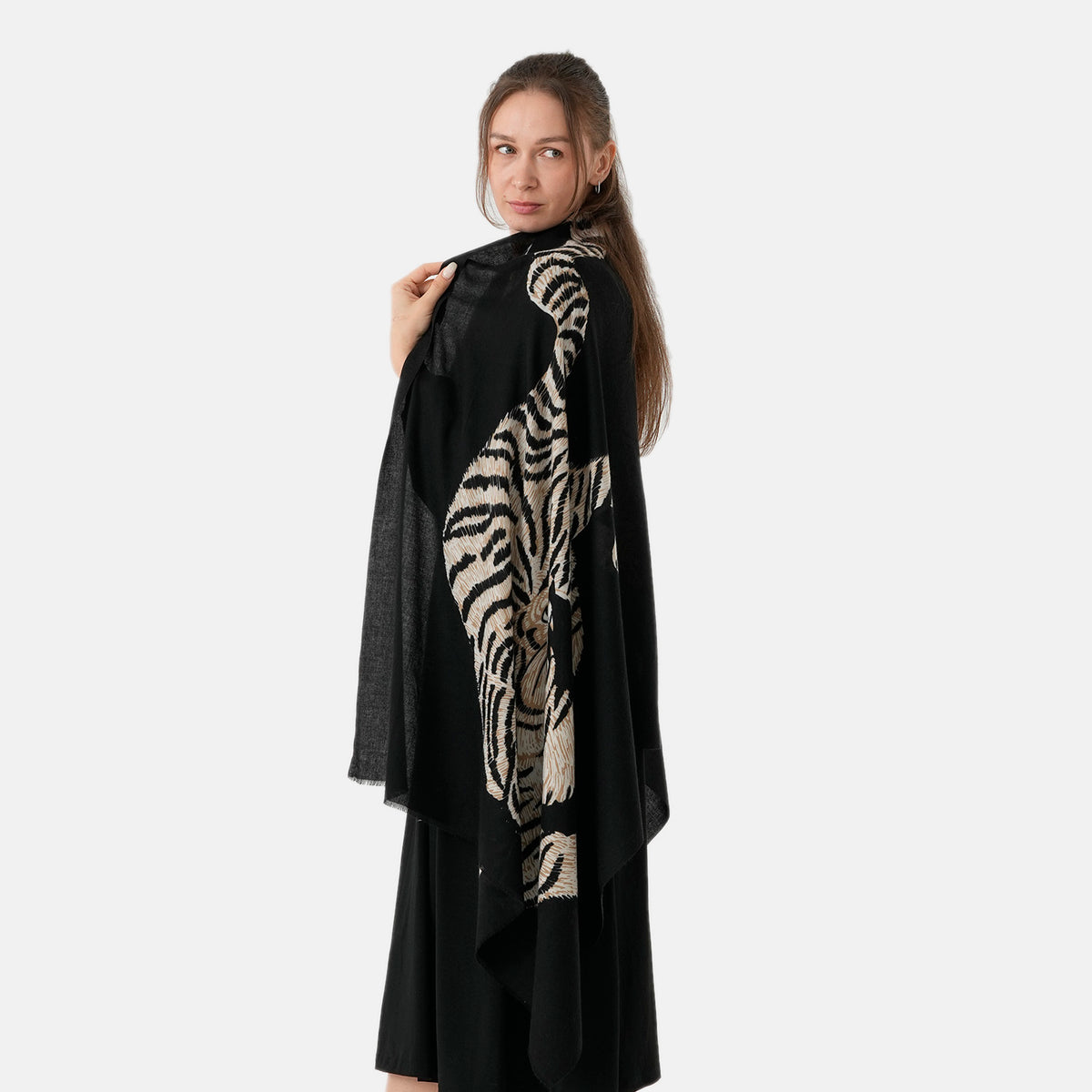 La Marey Animal Printed Scarf (180 x 90 cm) - Black V32620621 3