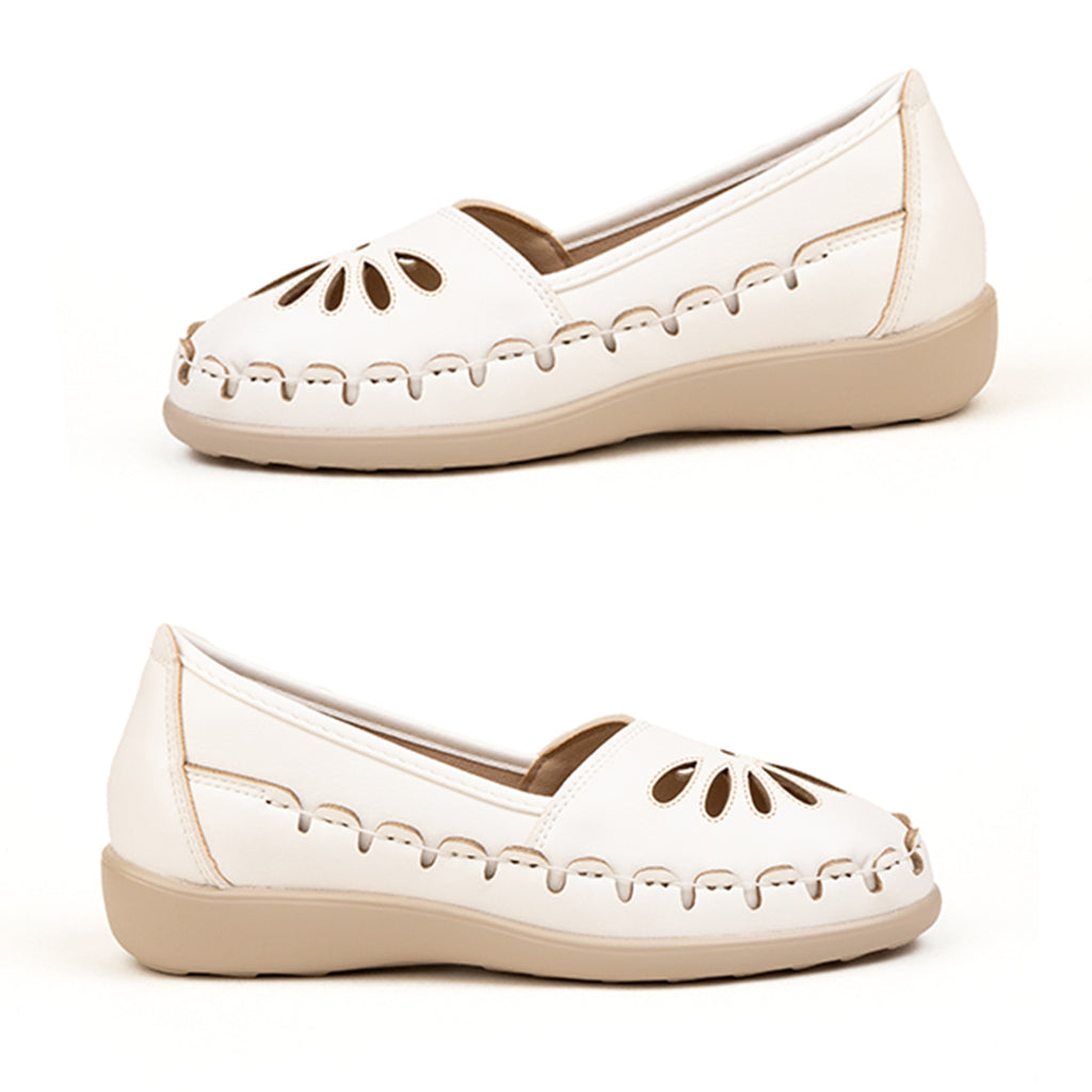 Womens Effie Petal Laser Cut-Out Stitch Detail Slip On Moccasins Loafers (Size 4) - White_8689839