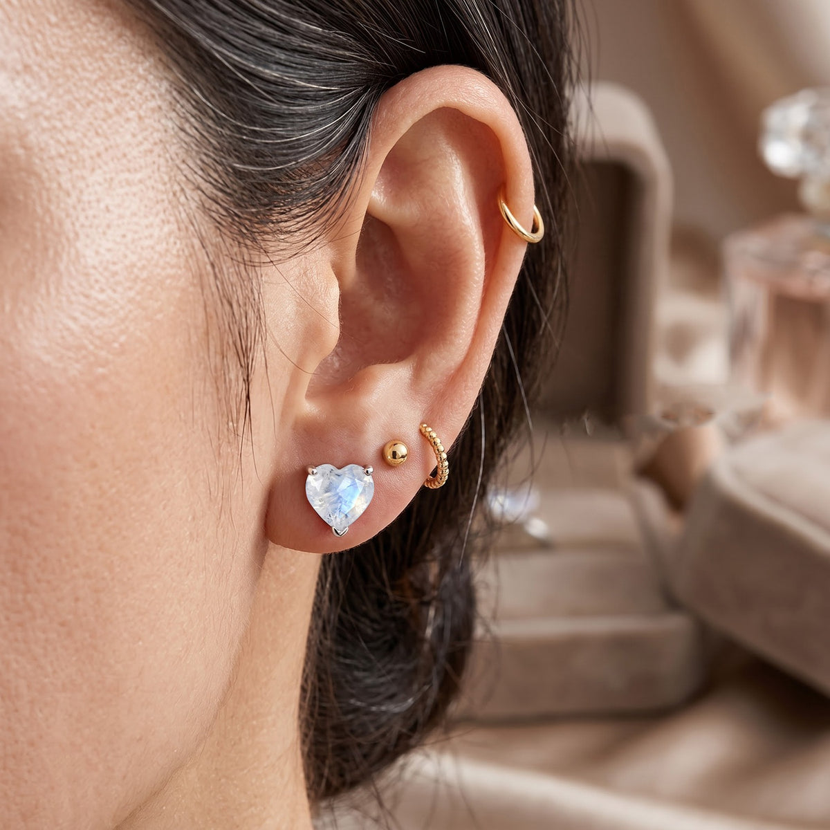 D'Joy - Rainbow Moonstone Heart Stud Earring with Push Back in Rhodium Overlay Sterling Silver 2.34 Ct. V32603390 3