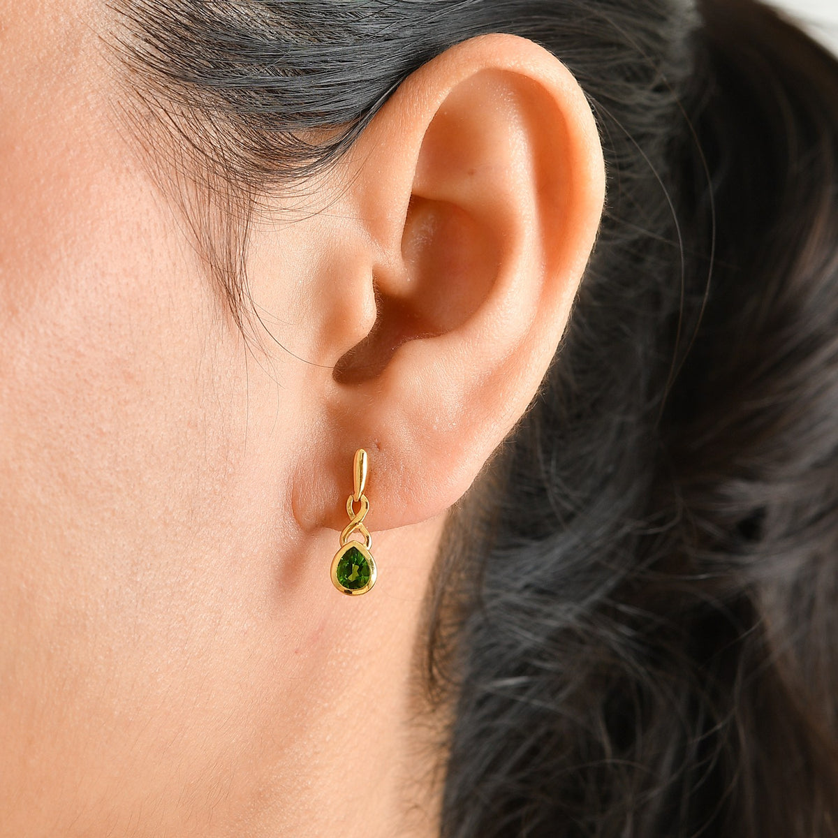 D'Joy - Natural Chrome Diopside Solitaire Dangling Earring with Push Back in Yellow Gold Plated Sterling Silver 8706901 2