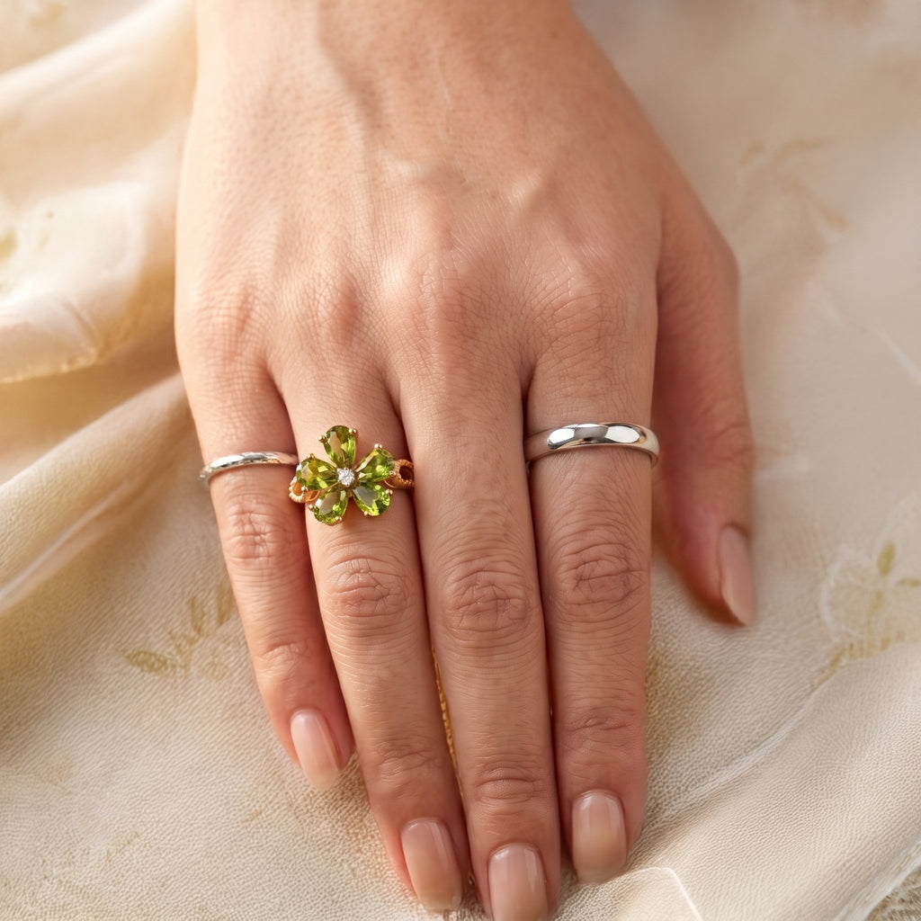 Luxuriant Peridot, Lab Grown Diamond Ring Sterling Silver  2.339  Ct._8710025_2