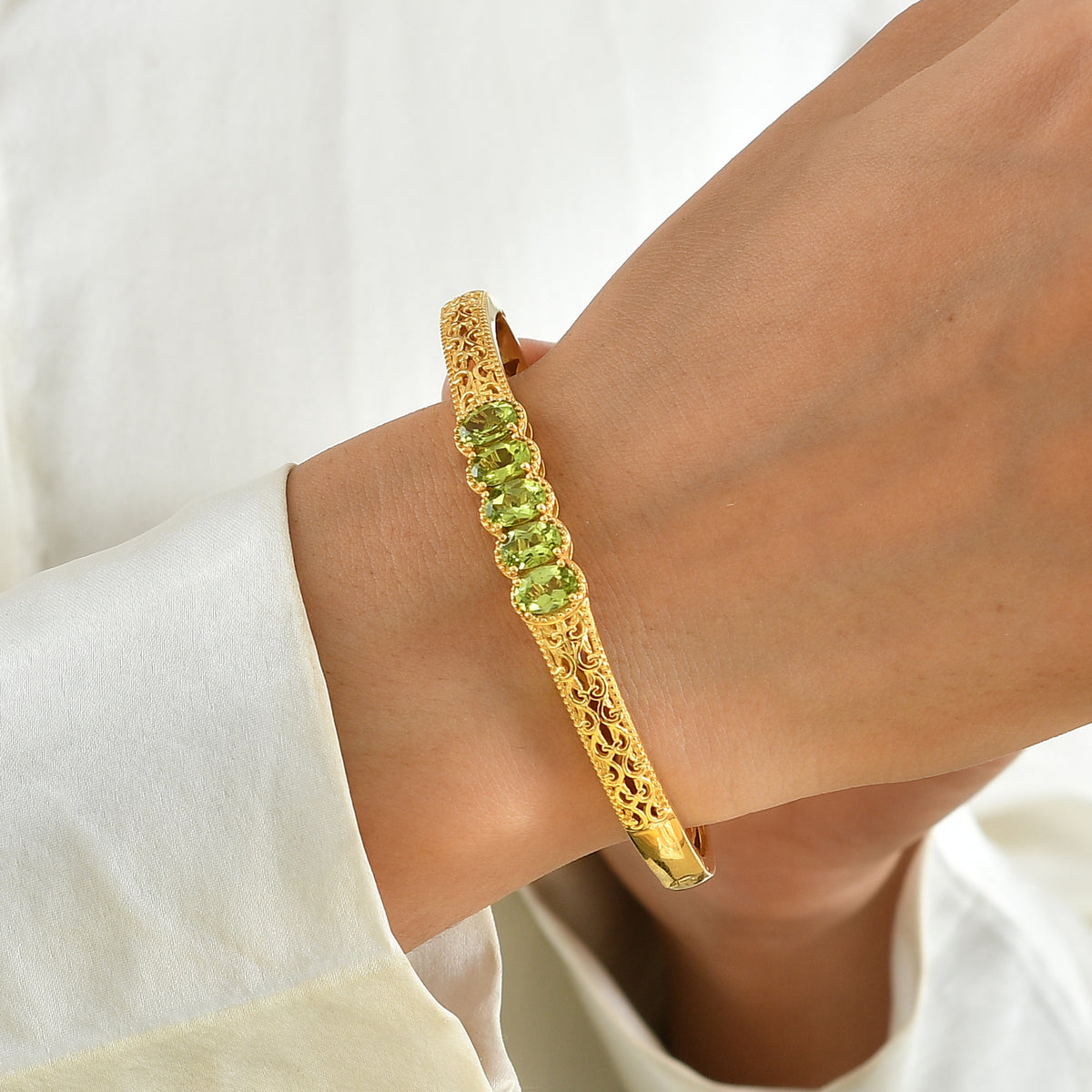 EverTrue - Natural Hebei Peridot 5 Stone Bangle (Size - 7.5) in Yellow Gold Tone 4.15 Ct. V32576681 2