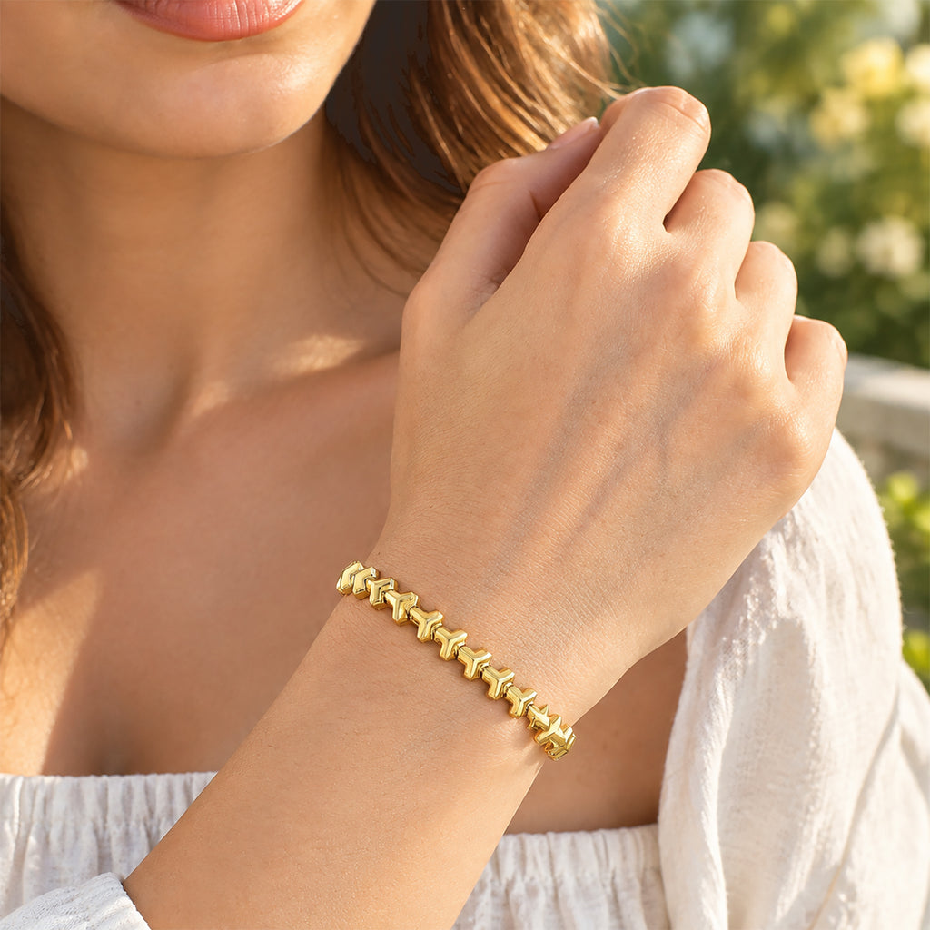 EverTrue Bronzella Collection - Linking Bracelet (Size - 7.5) in 18K Gold Plating_8742763_1