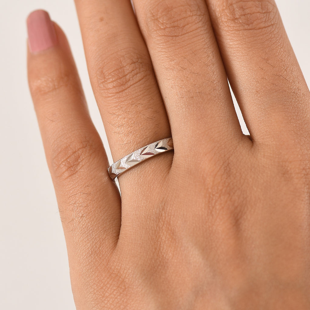 Platinum Overlay Sterling Silver Diamond Cut Band Ring_8744371_1