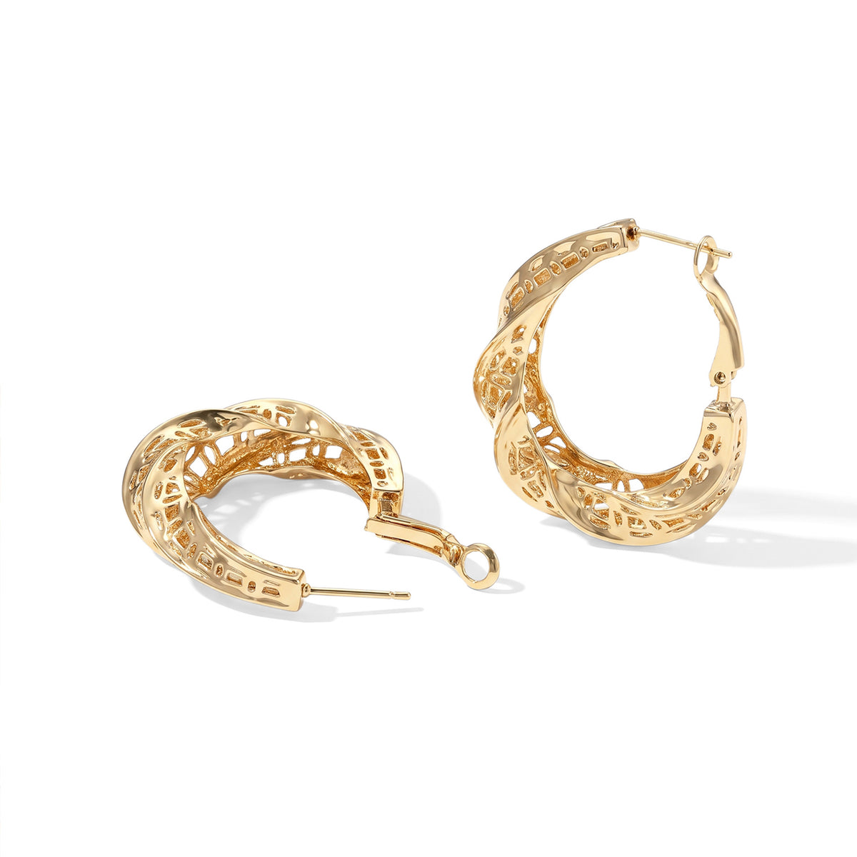 Twist Hoop Earring with Clasp 8744710 2