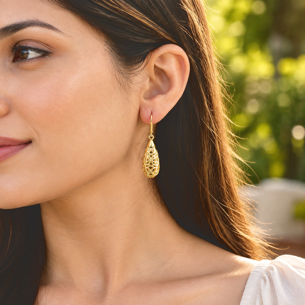 EverTrue Bronzella Collection - Dangling Earring with Lever Back in 18K Gold Plating 8761057 2