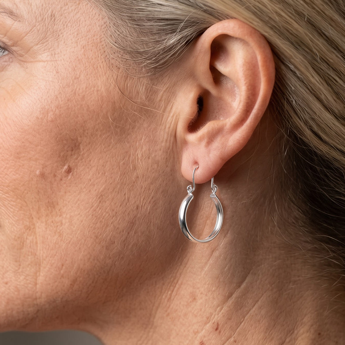 Sterling Silver Hoop Earring with Clasp 8763485 1
