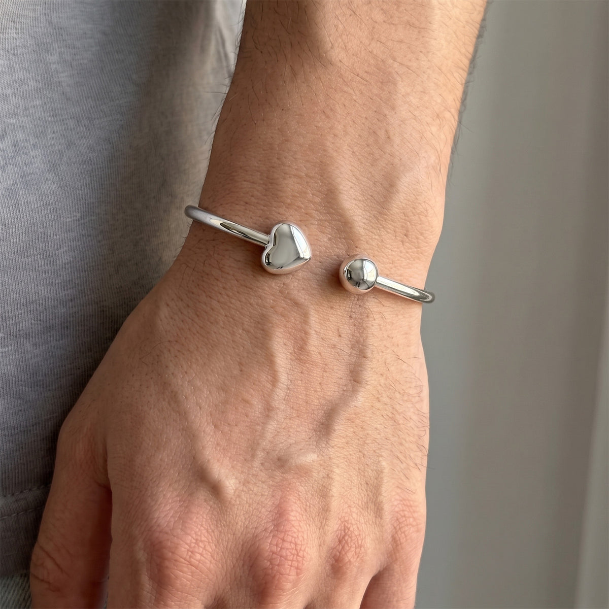 Close Out Deal - Sterling Silver Heart Bangle (Size - 7.5) 8763550 5