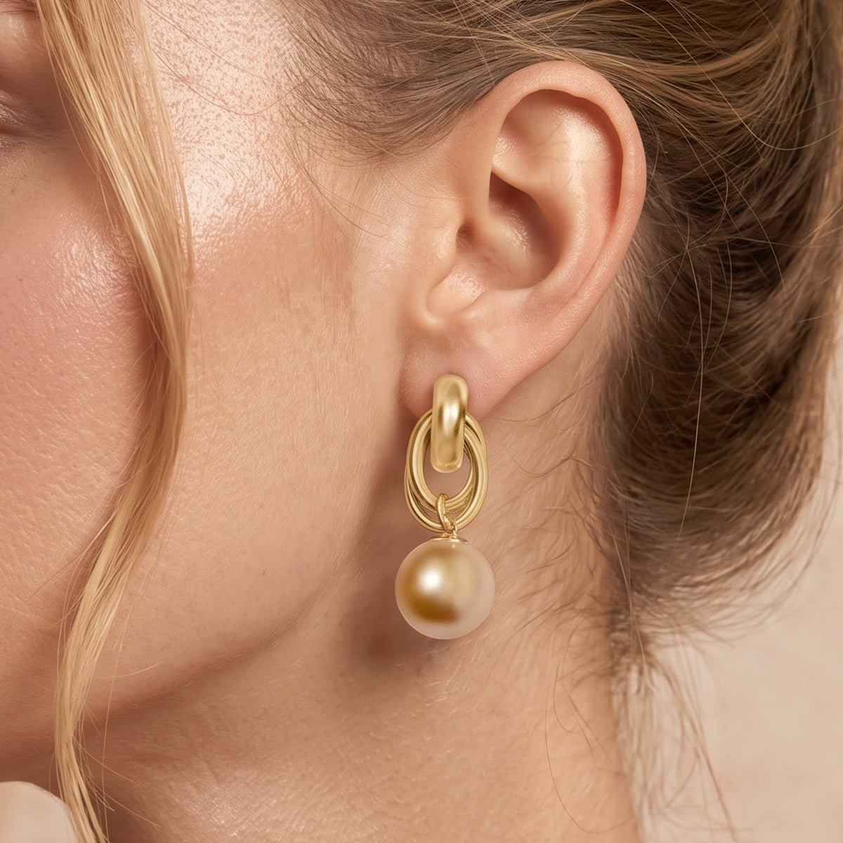Golden Shell Pearl Drop Earring with Push Back V32734242 2