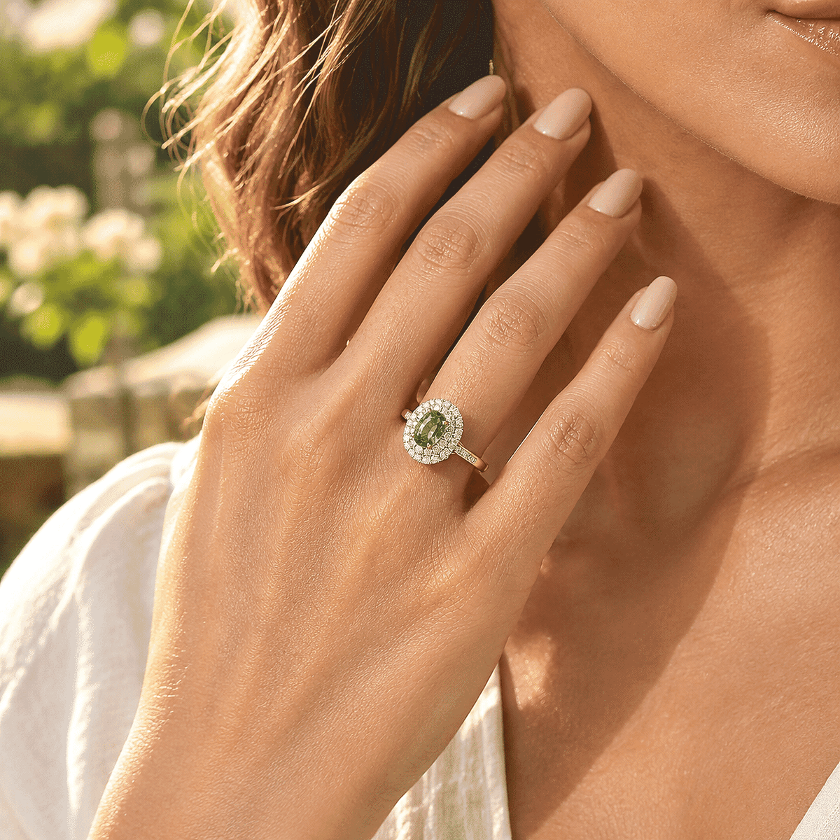 Luxoro - 14K Yellow Gold AAA Colombian Emerald &amp; Natural White Diamond Halo Ring 1.85 Ct, Gold Wt. 3.40 Gms 8770249 2