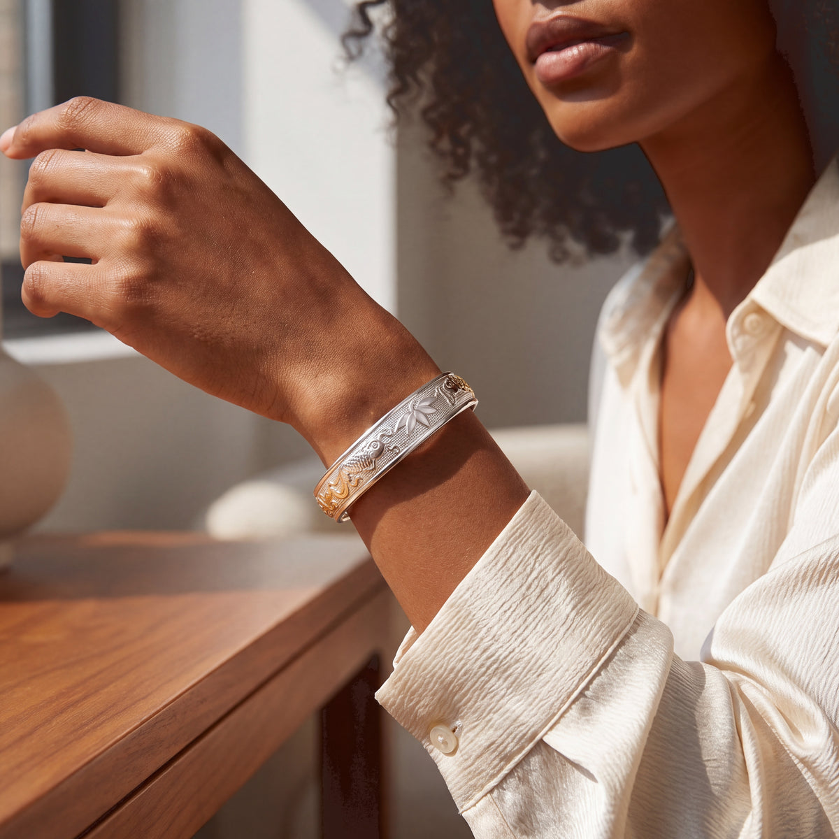 Adjustable Textured Bangle (Size - 7) in Silver Tone 8777277 2