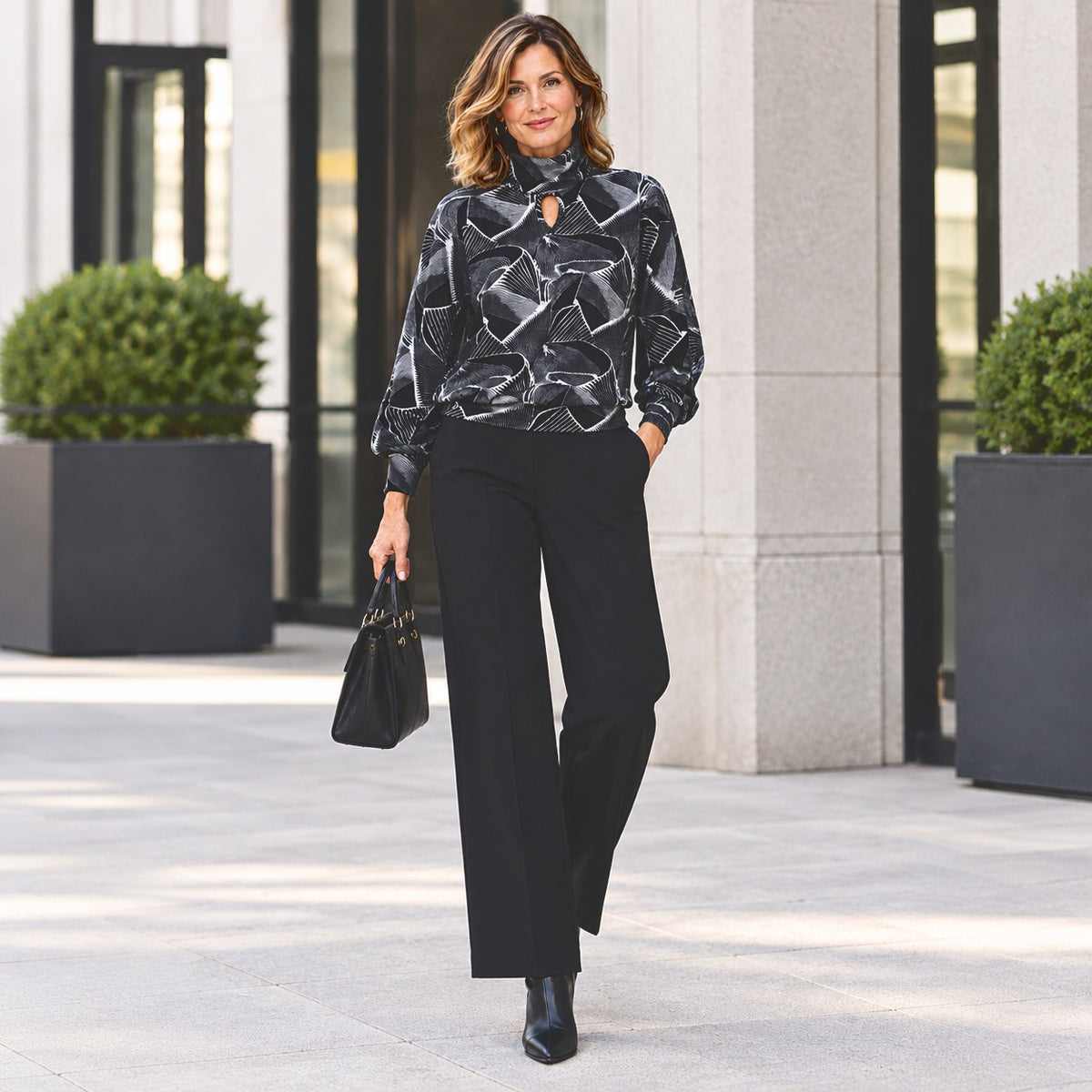QED London Ladies Roll Neck Keyhole Detail Batwing Top (Size S, 8-10) - Black 8788109 0