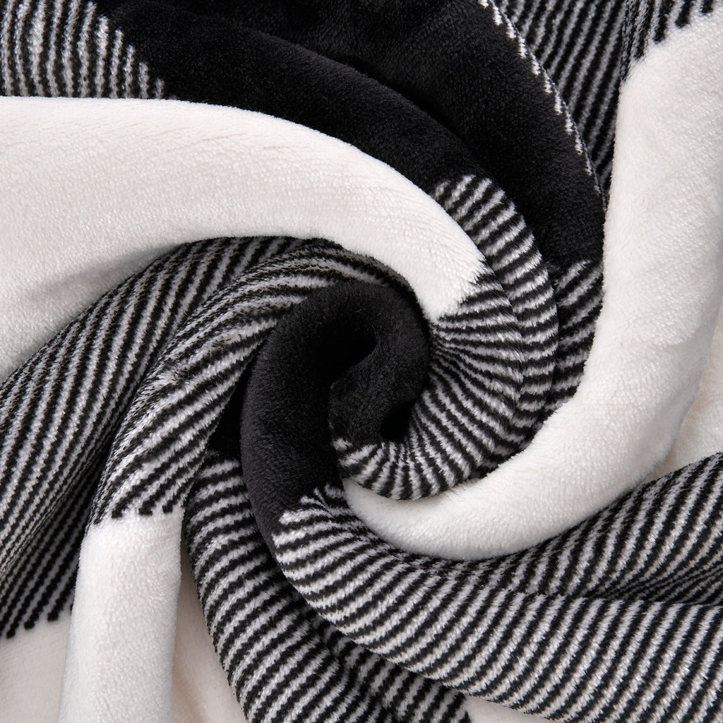 Tjc Square Pattern Double Layer Sherpa Blanket (Size 150x115 Cm) - Black & White_8943230_6