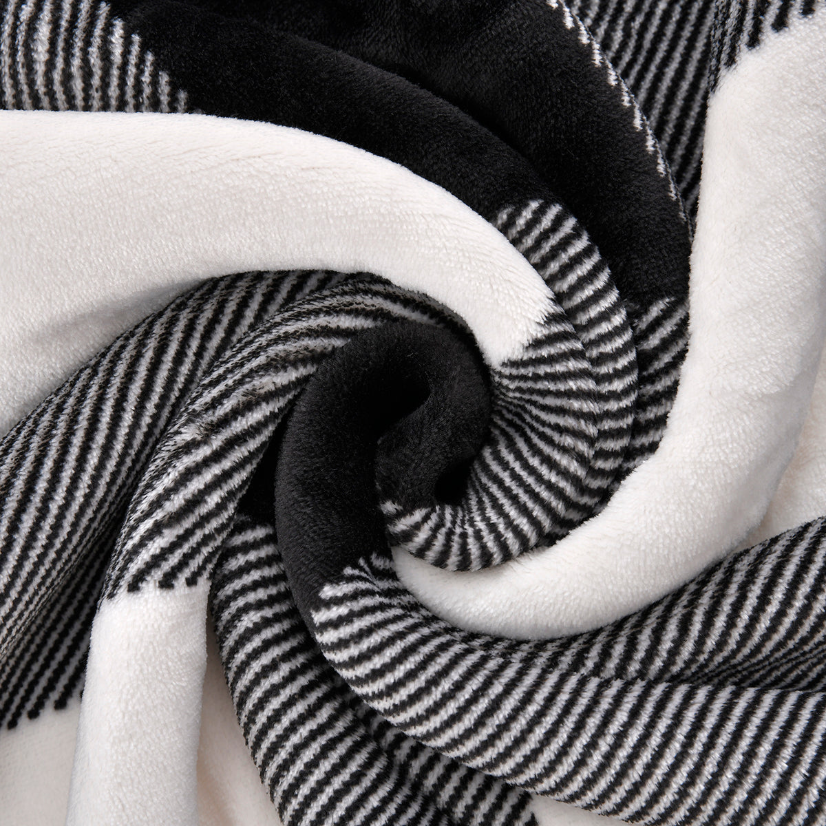 Tjc Square Pattern Double Layer Sherpa Blanket (Size 150x115 Cm) - Black &amp; White V32701325 6