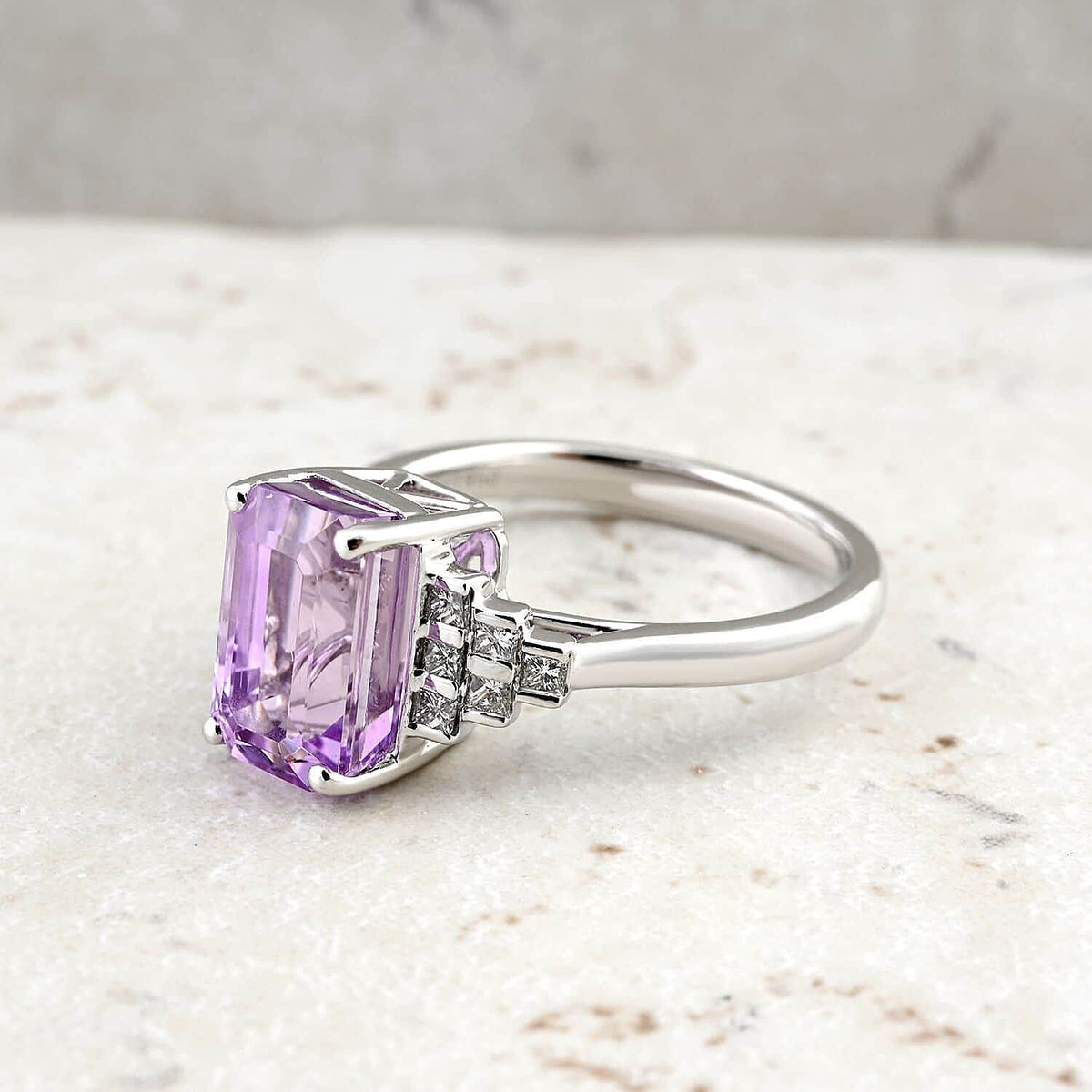 950 Platinum  AAAA  Patroke Kunzite   White Diamond  VS Ring 4.85 pc,  Platinum Wt. 6.6 Gms  4.850  Ct. 7953835 1