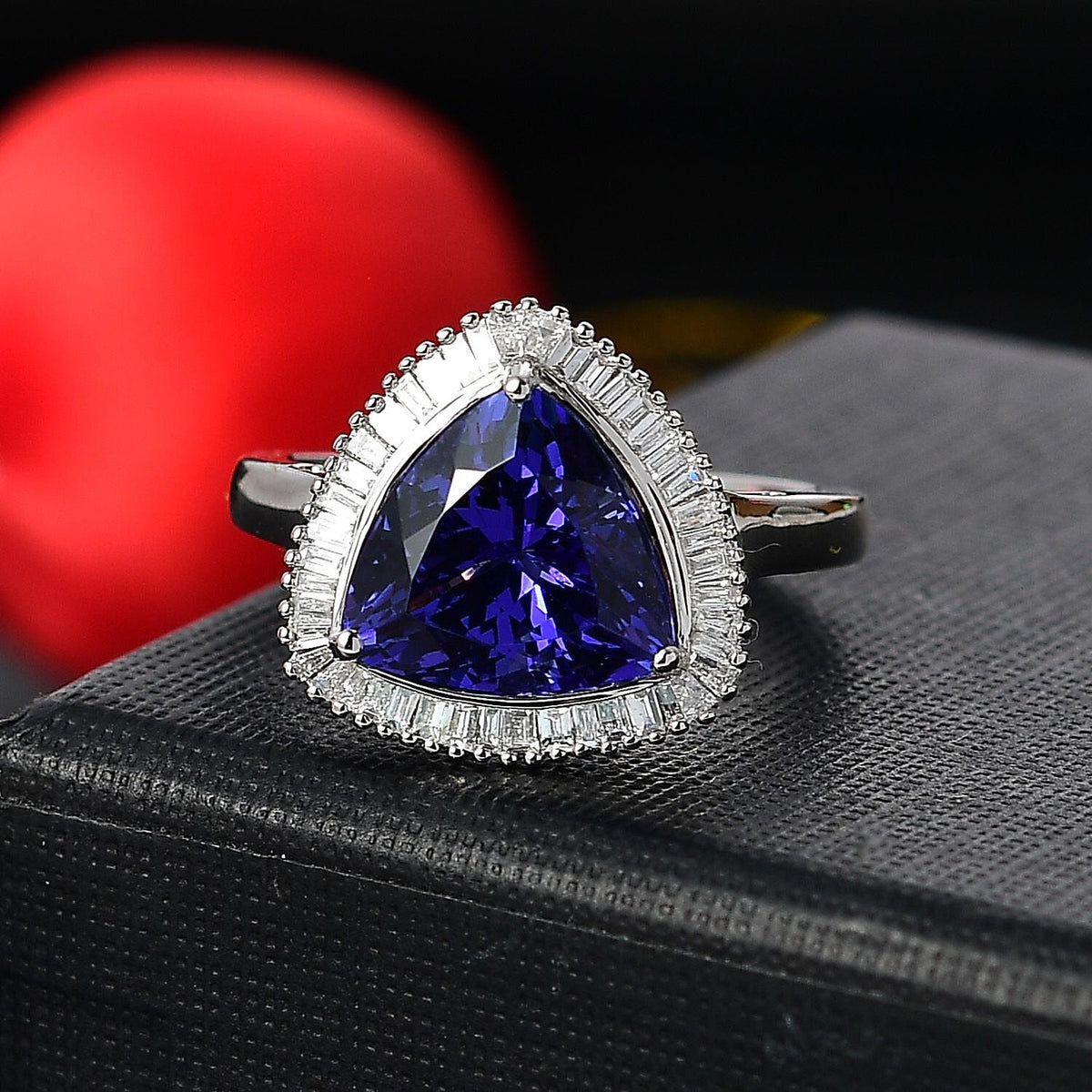Rhapsody 4.7 Ct. AAAA Tanzanite, White Diamond Halo Ring in 950 Platinum (EF, VS) 8022470 1