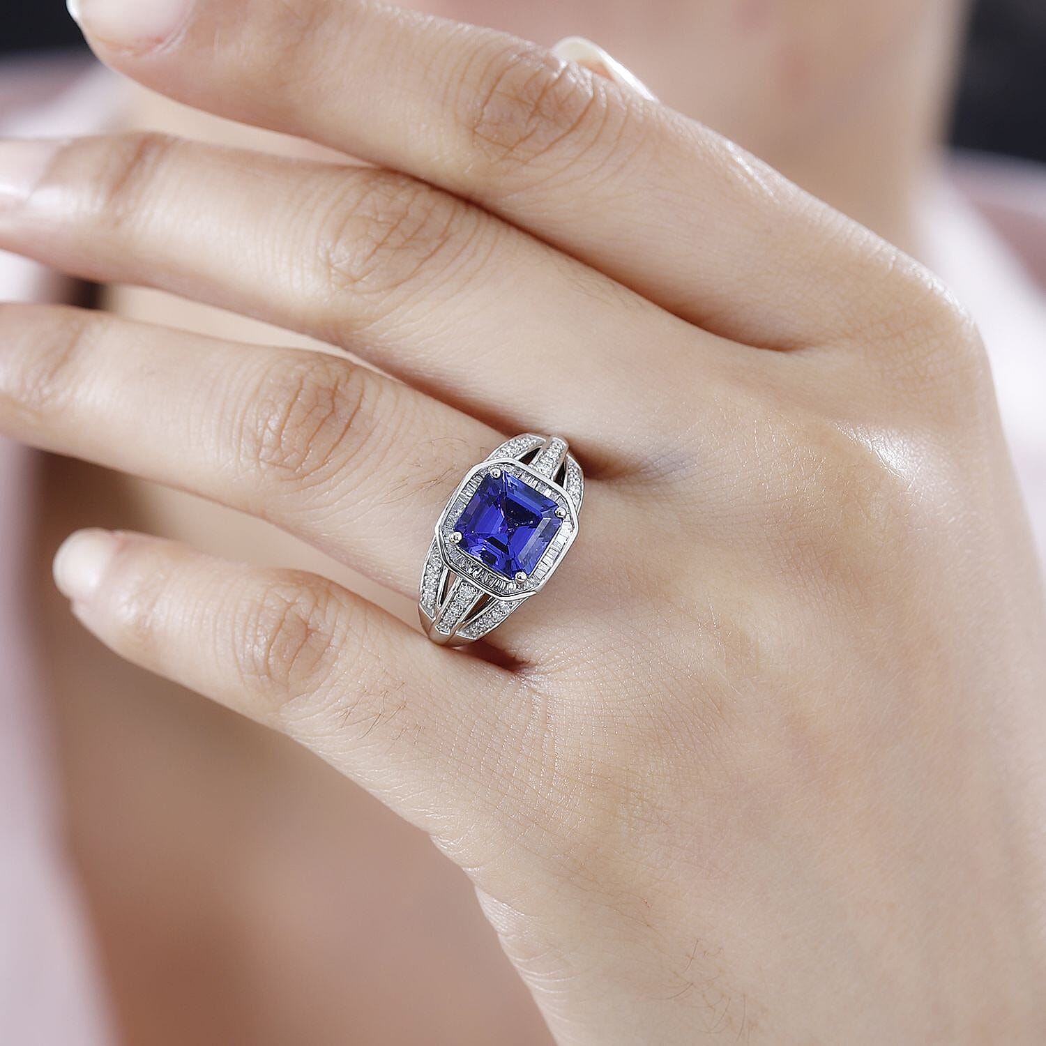 RHAPSODY-950 Platinum AAAA Tanzanite and Earth Mined Diamond (VS E-F) Signet Ring 3.19 Ct, Platinum Wt. 8.00 Gms 7784207 3