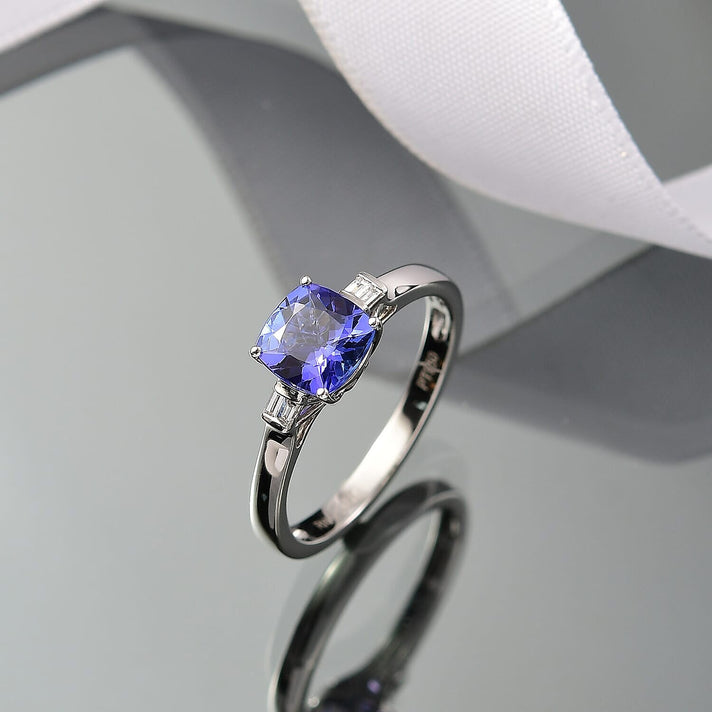 Certified &amp; Appraised RHAPSODY 950 Platinum AAAA Tanzanite, White Diamond VS-EF Ring, 1.55  Ct. 8374113 2