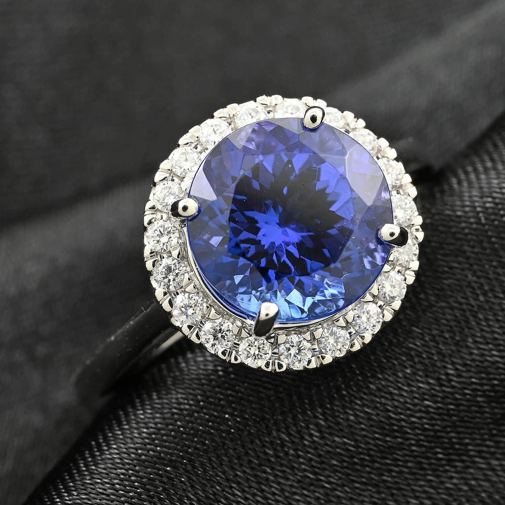 950 Platinum  AAAA  Tanzanite   White Diamond  VS Ring 3.00 pc,  Platinum Wt. 6.2 Gms  2.900  Ct.