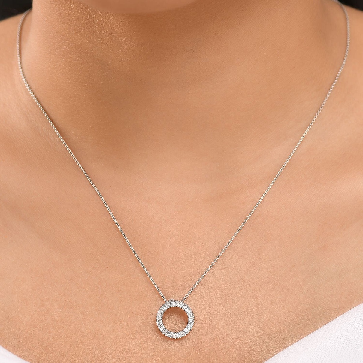 RHAPSODY 950 Platinum IGI Certified (VS-E-F) White Diamond Circle Pendant 8089634 3