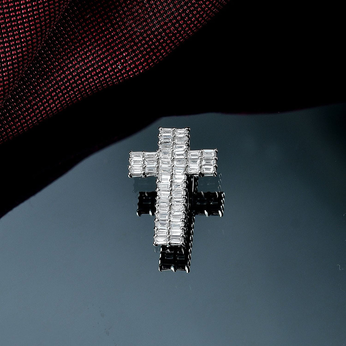 RHAPSODY 950 Platinum IGI Certified (VS-E-F) White Diamond Cross Pendant 8089696 2