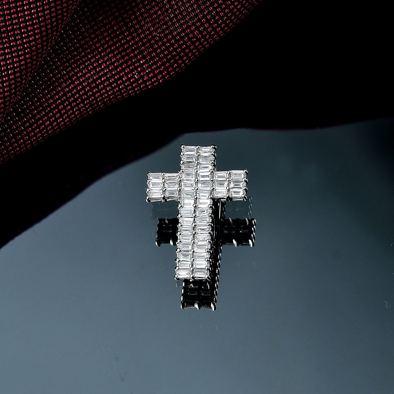 RHAPSODY 950 Platinum IGI Certified (VS-E-F) White Diamond Cross Pendant 8089696 2