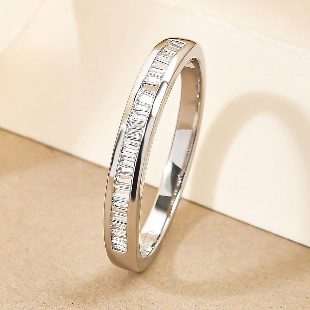 950 Platinum  SI  White Diamond  SI Ring 0.25 ct,  Platinum Wt. 2.91 Gms  0.250  Ct.