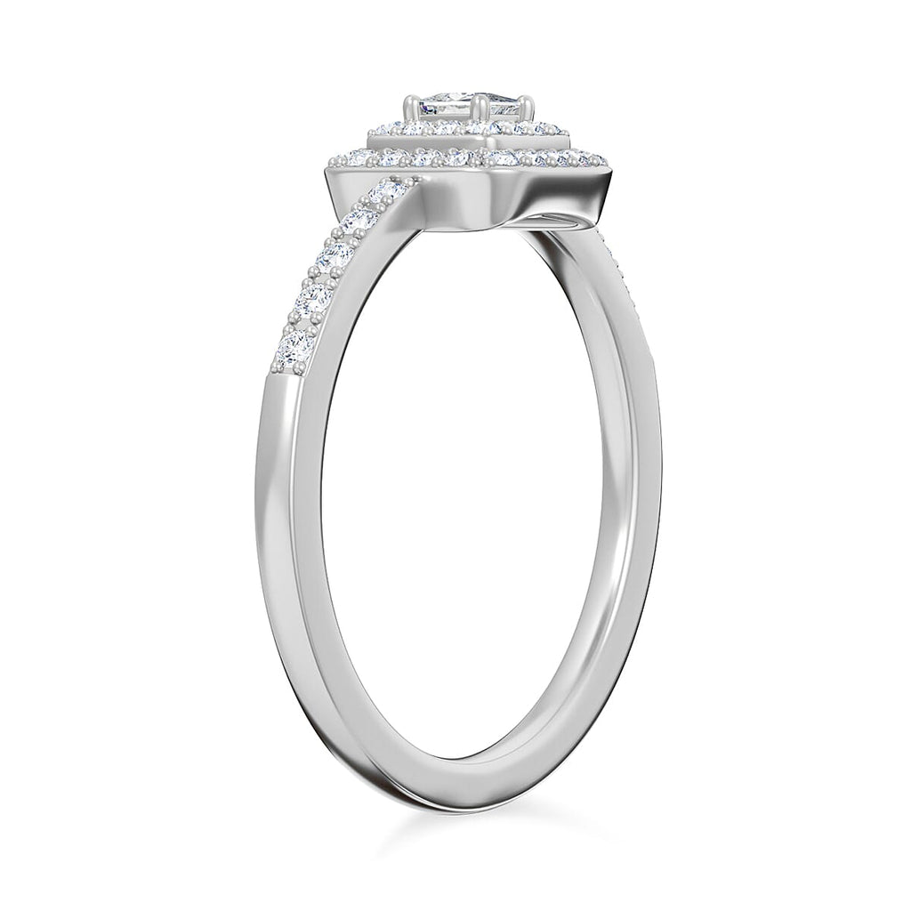 950 Platinum SI2 White Diamond SI2 Cluster Ring, Platinum Wt.4.72 Gms  0.471  Ct.
