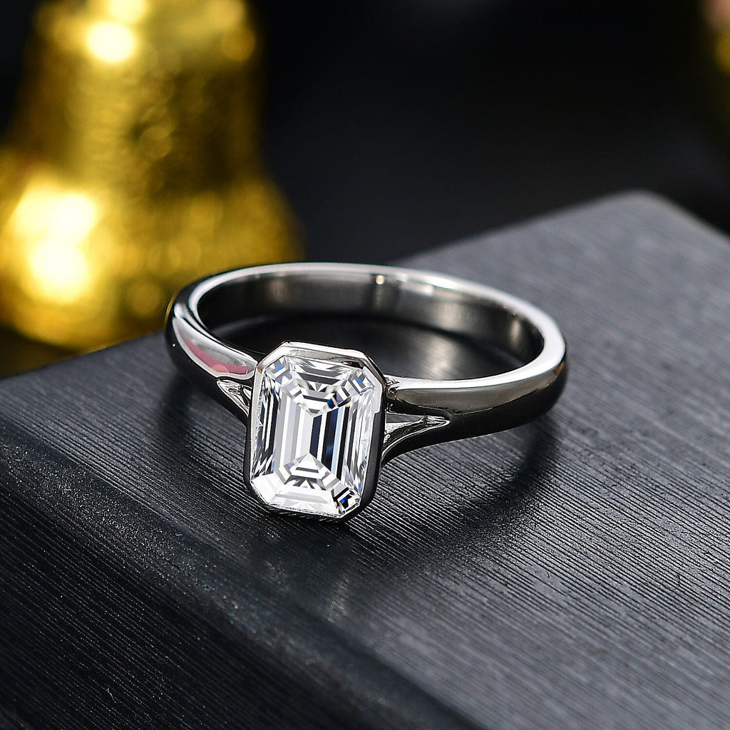 Luxuriant Diamond 950 Platinum Lab Grown Diamond (VS2-F) Solitaire Ring 3.00 Ct.