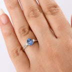 9K White Gold AA Blue Ceylon Sapphire, Lab Grown Diamond GH, SI Solitaire Ring, Gold Wt.3 Gms  1.240  Ct.
