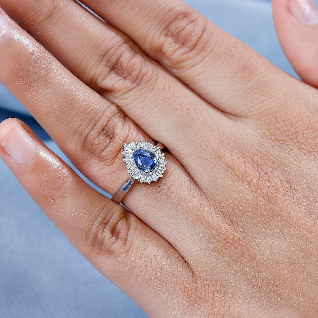 9K White Gold Ceylon Sapphire & White Diamond Ring 1.03 Ct