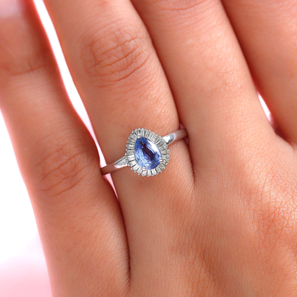 9K White Gold Ceylon Sapphire and Diamond Ring 1.09 Ct.