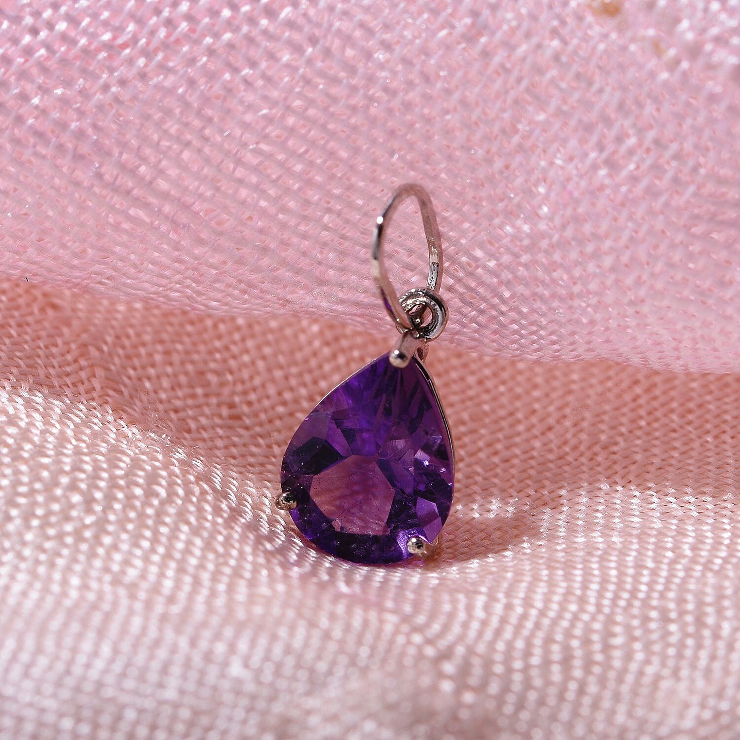 9K White Gold Lusaka Amethyst Solitaire Pendant 1.00 Ct. 7631485 3