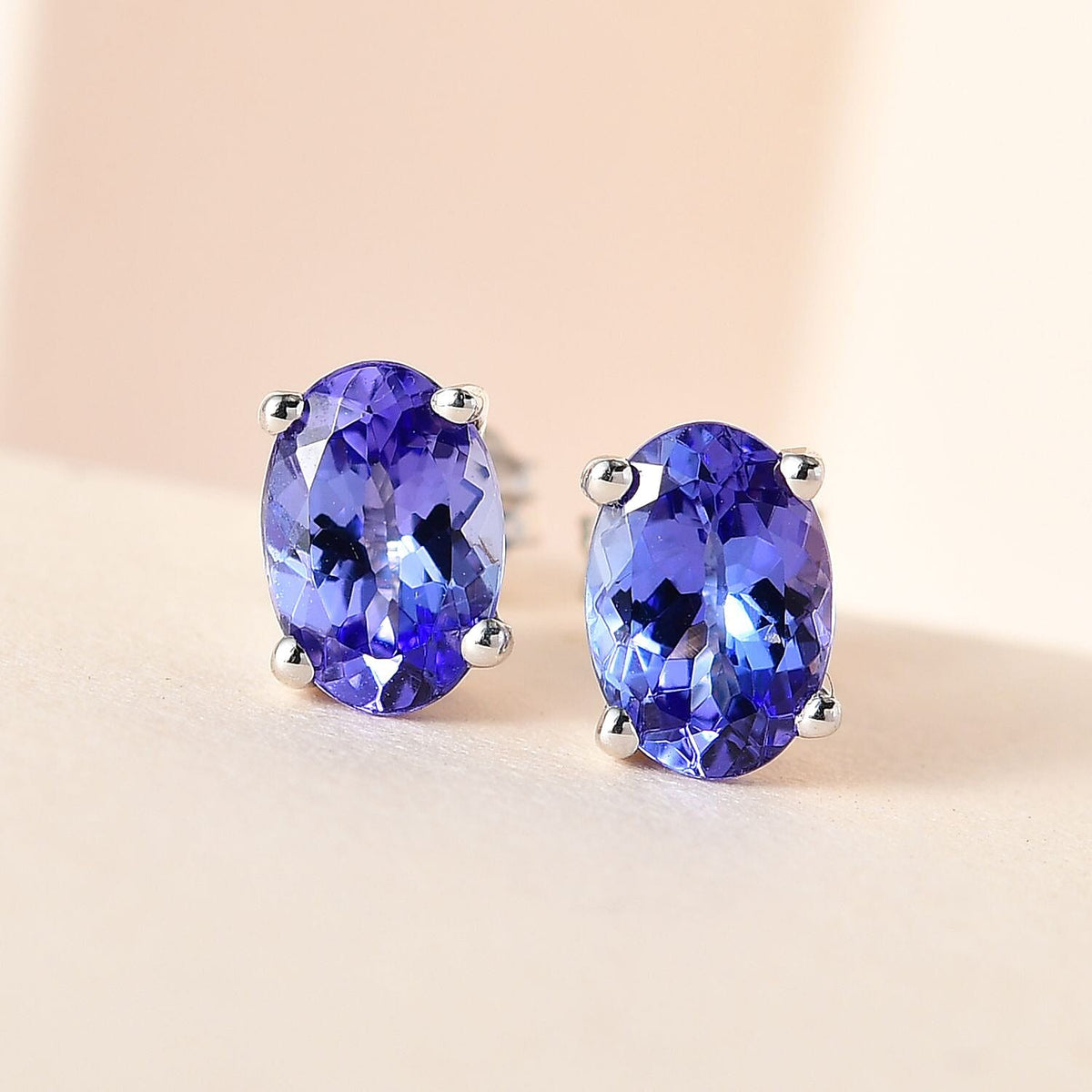 9K White Gold Tanzanite Stud Earrings 1.35 Ct 7538029 2