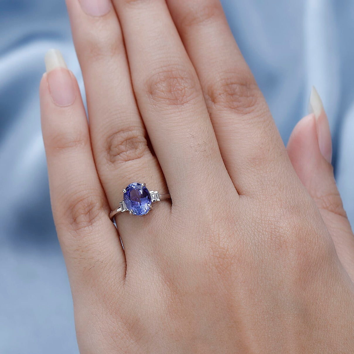 9K White Gold AA Tanzanite, White Diamond Ring 7664686 2
