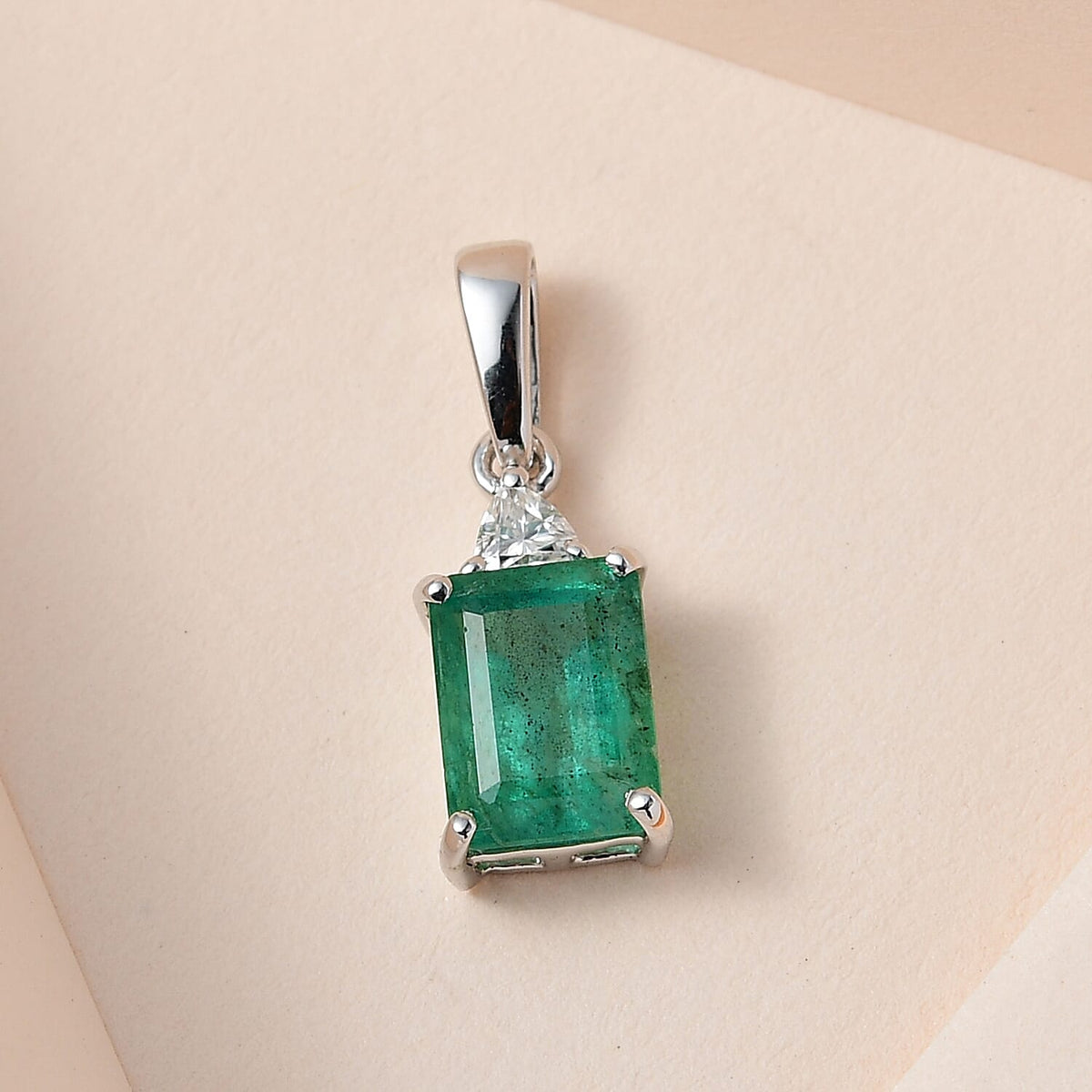 1.54 Ct AA Zambian Emerald and Moissanite Solitaire Pendant in 9K Yellow Gold 7508419 2