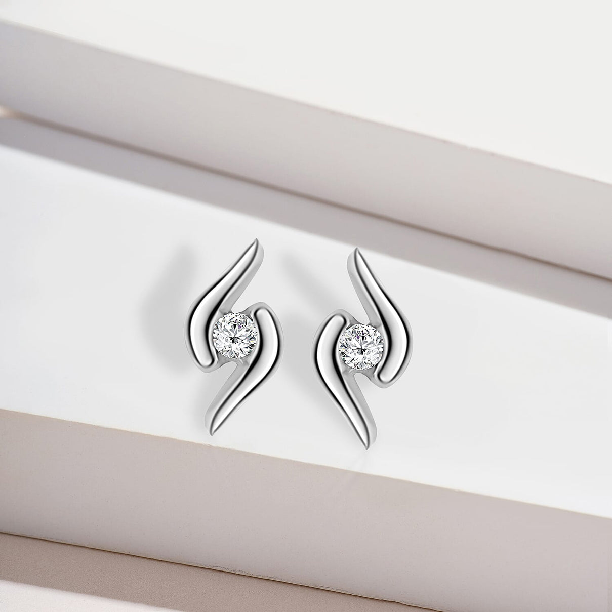 9K White Gold Diamond Swirl Stud Earrings 0.06 Ct 7519196 1