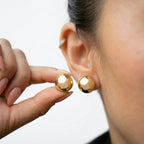 9K Yellow Gold  Earring,  Gold Wt. 1 Gms
