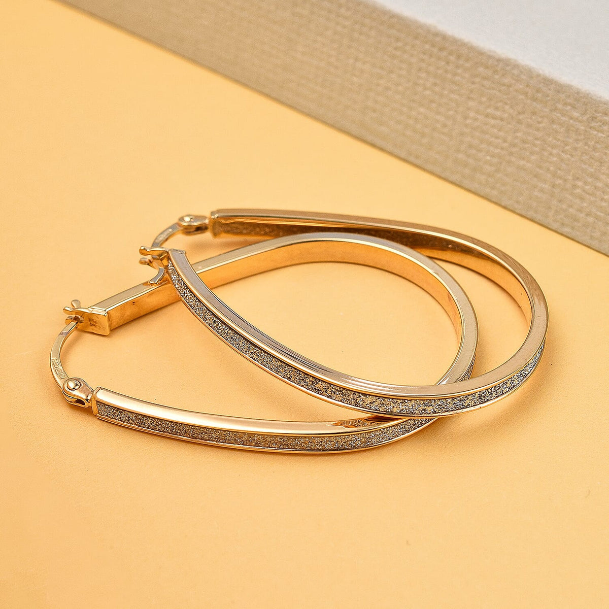 9K Yellow Gold 2.5MM X 35.5MM Stardust Teardrop Earrings 2.1 grams 6093117 1