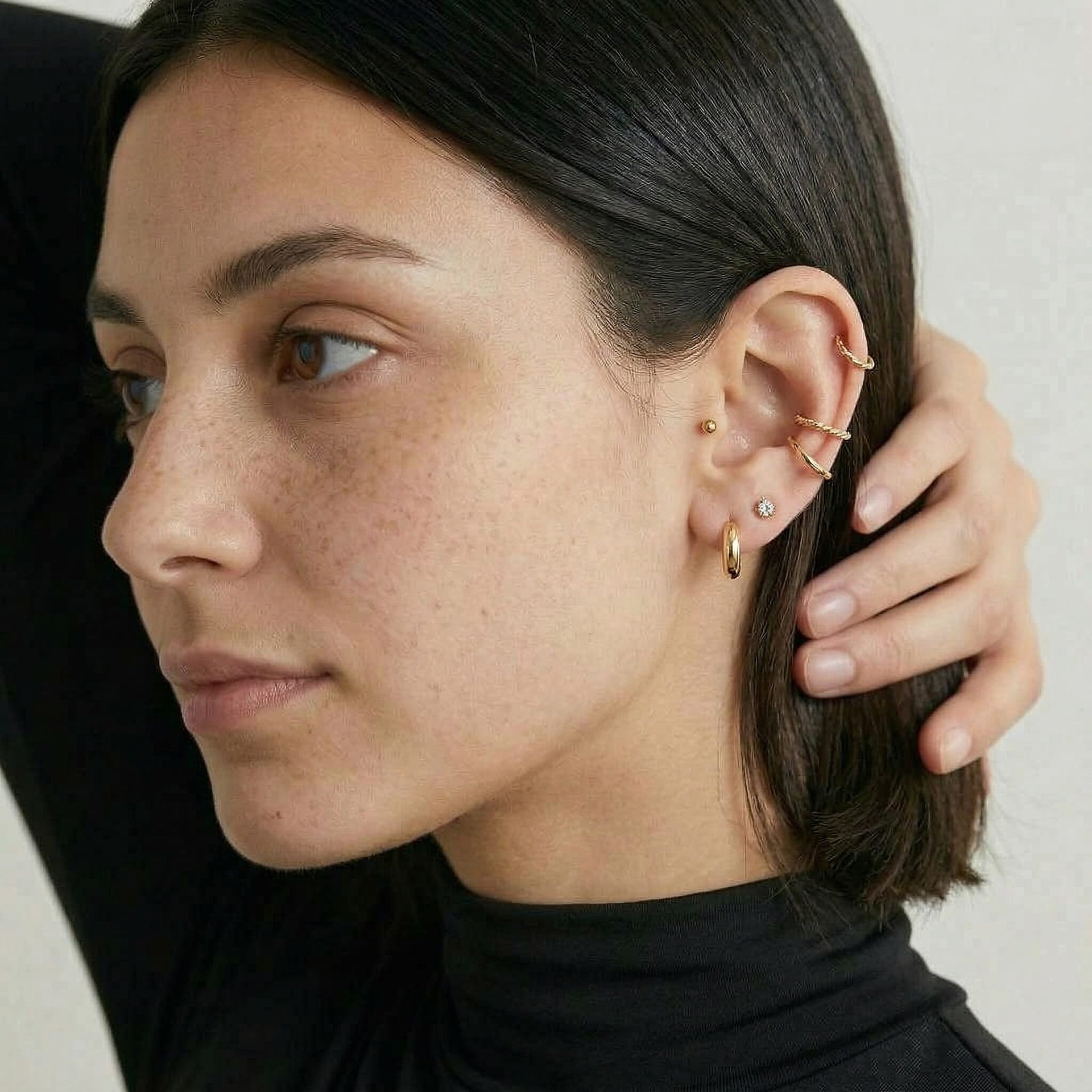 9K Yellow Gold 2MM Tube 11MM Huggy Hoop Creole Earrings 0.96 grams 6092970 5