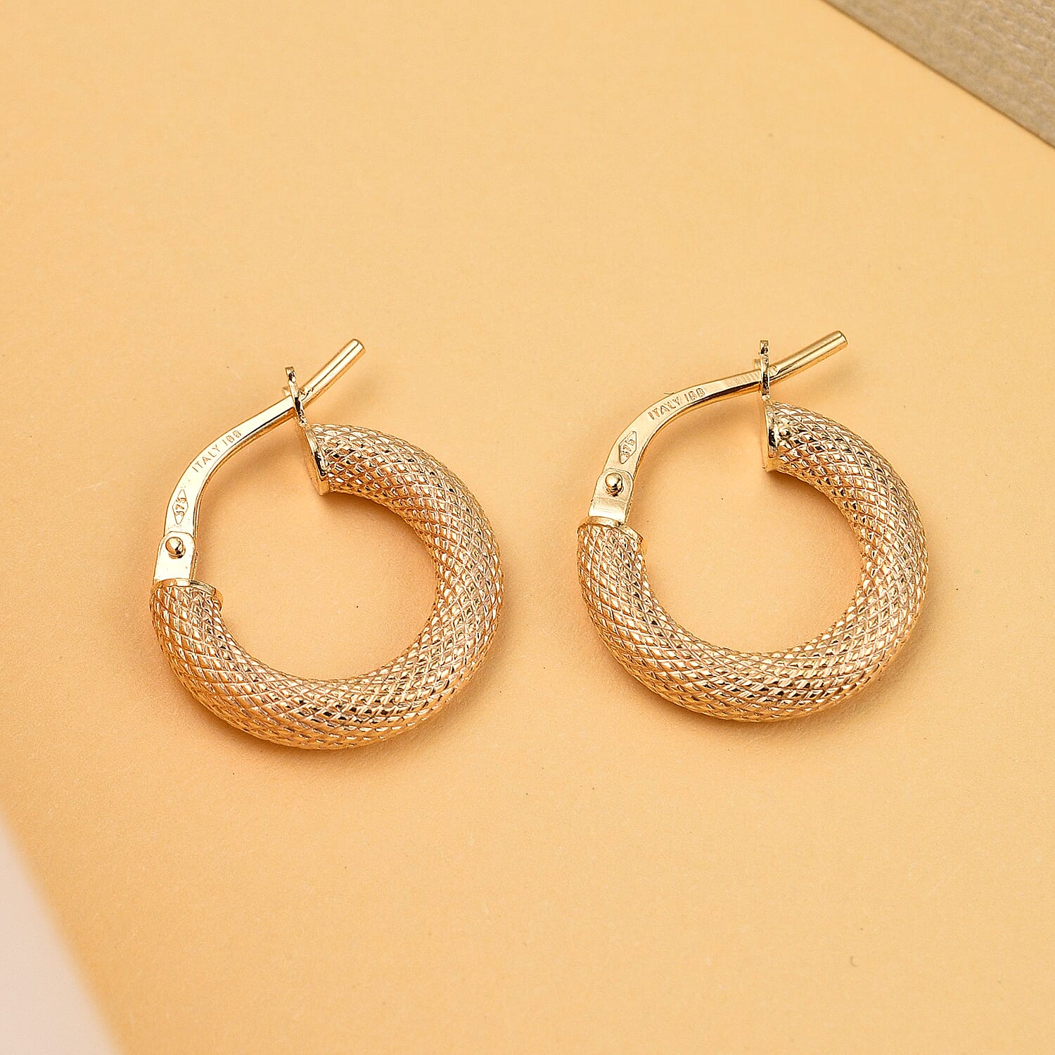 9K Yellow Gold 3MM Tube 15MM Diamond Cut Textured Round Hoop Creole Earrings 0.9 grams 6092926 1