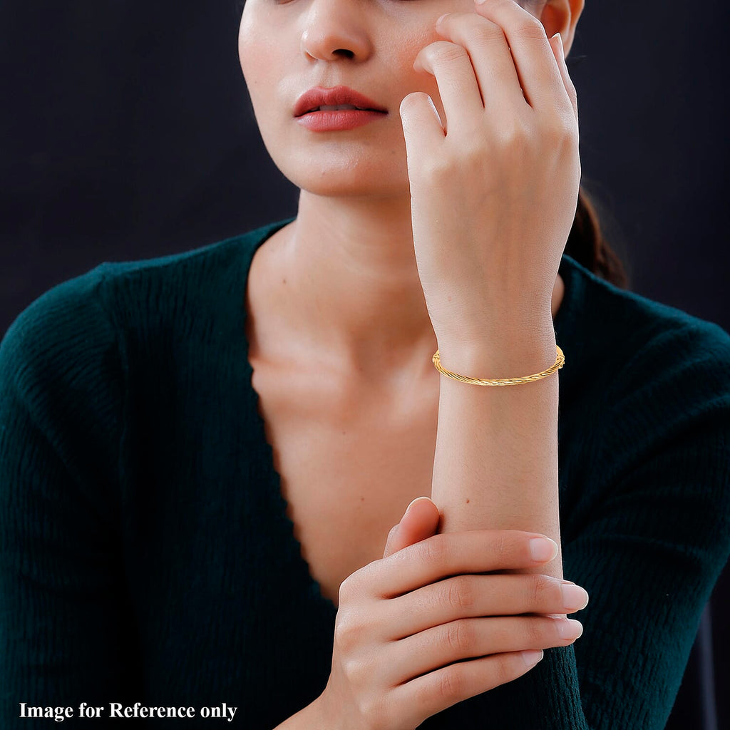 9K Yellow Gold 3mm Half Twist Bangle