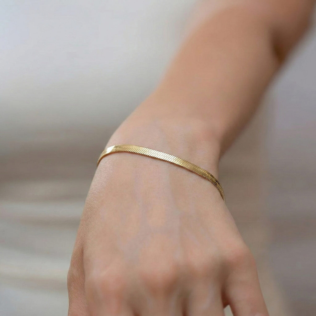 9K Yellow Gold 3mm Herringbone Bracelet 7 Inch 7193028 1