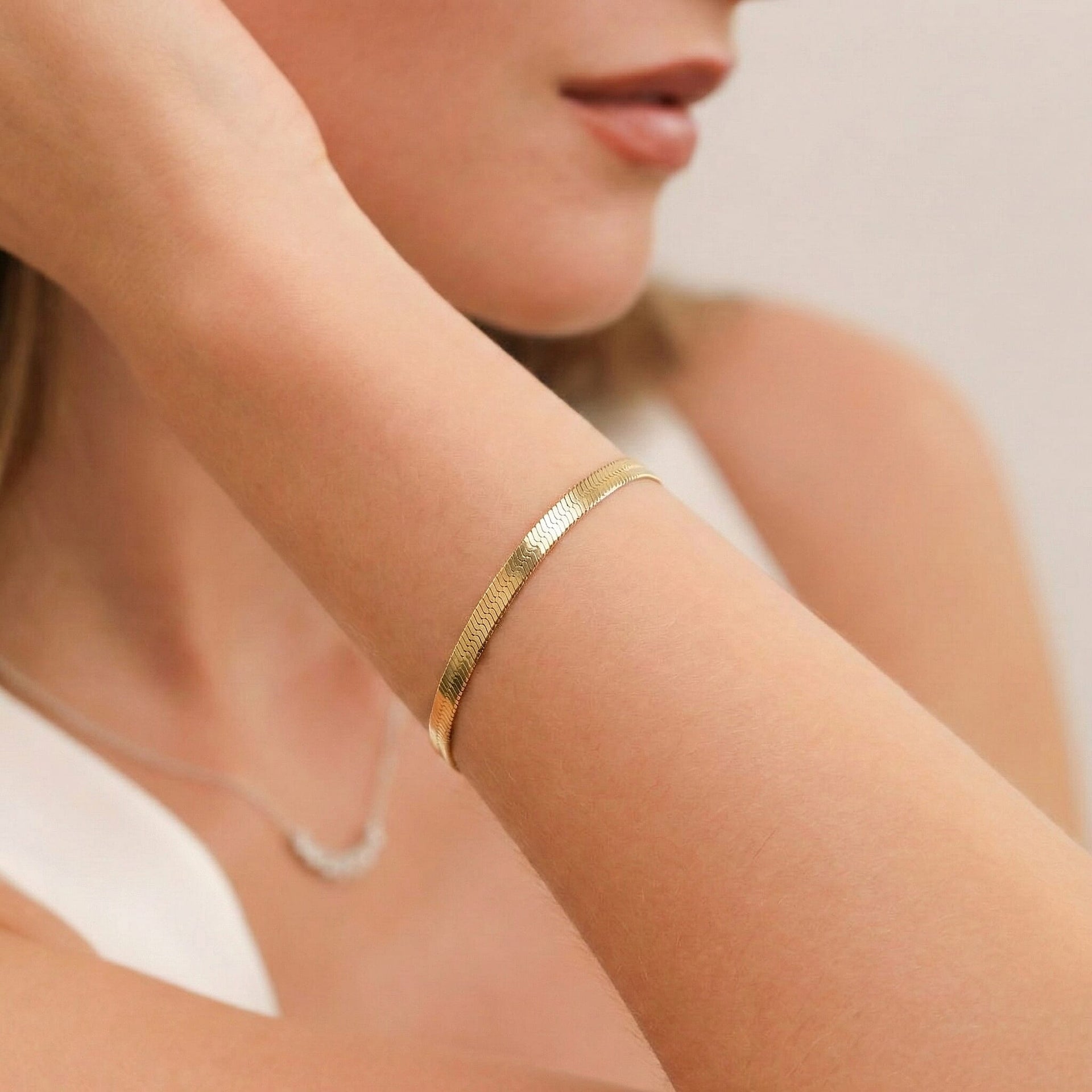 9K Yellow Gold 3mm Herringbone Bracelet 7 Inch 7193028 2