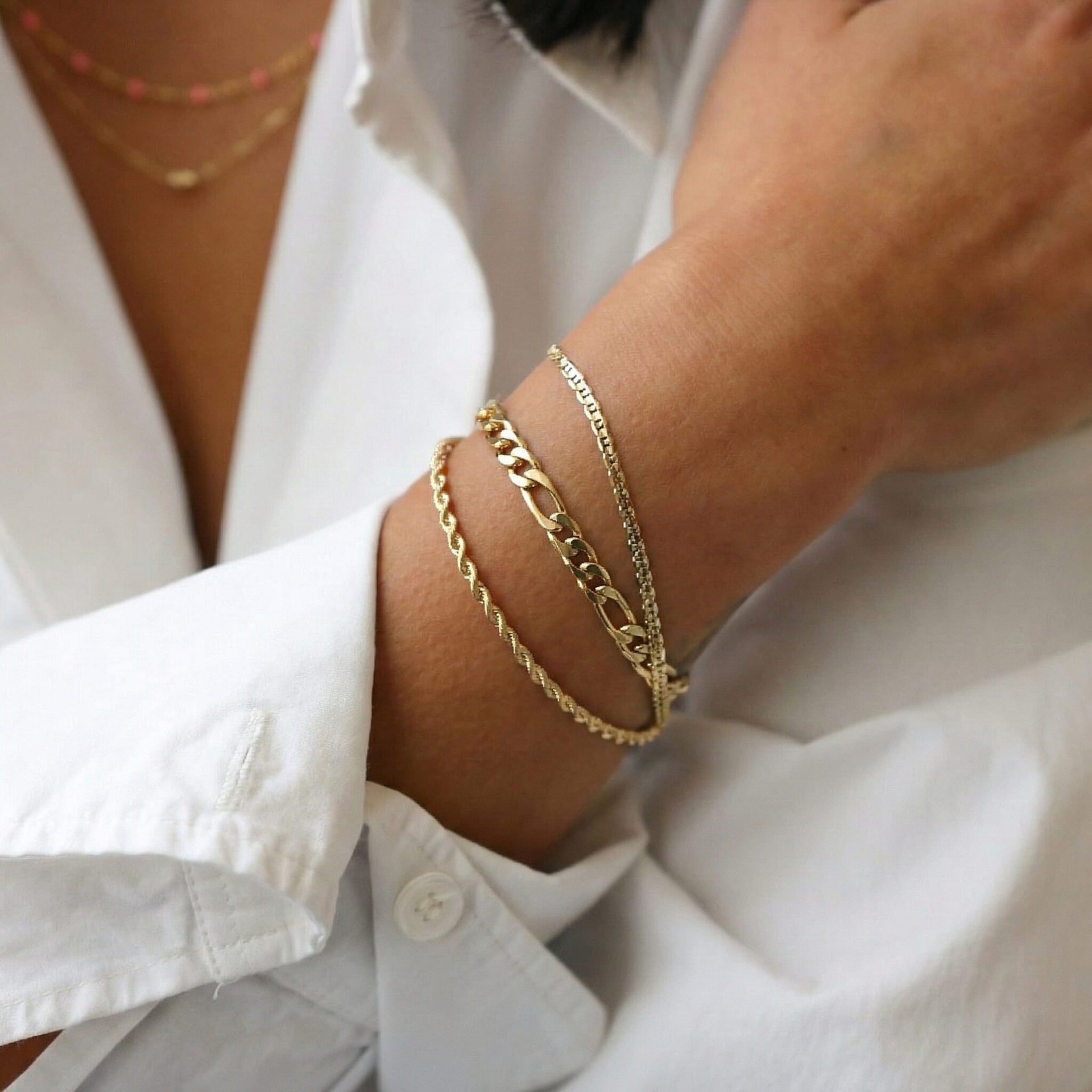 9K Yellow Gold 6mm Hollow Diamond Cut Figaro Bracelet 8.2 Inch 7193425 5